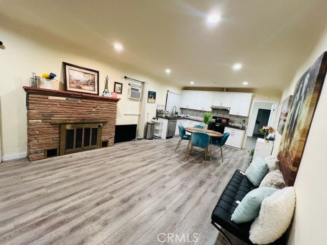 308 W Saxon Avenue