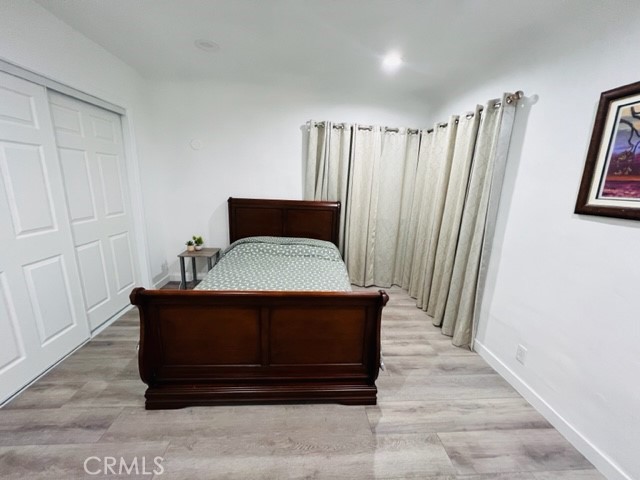 308 W Saxon Avenue