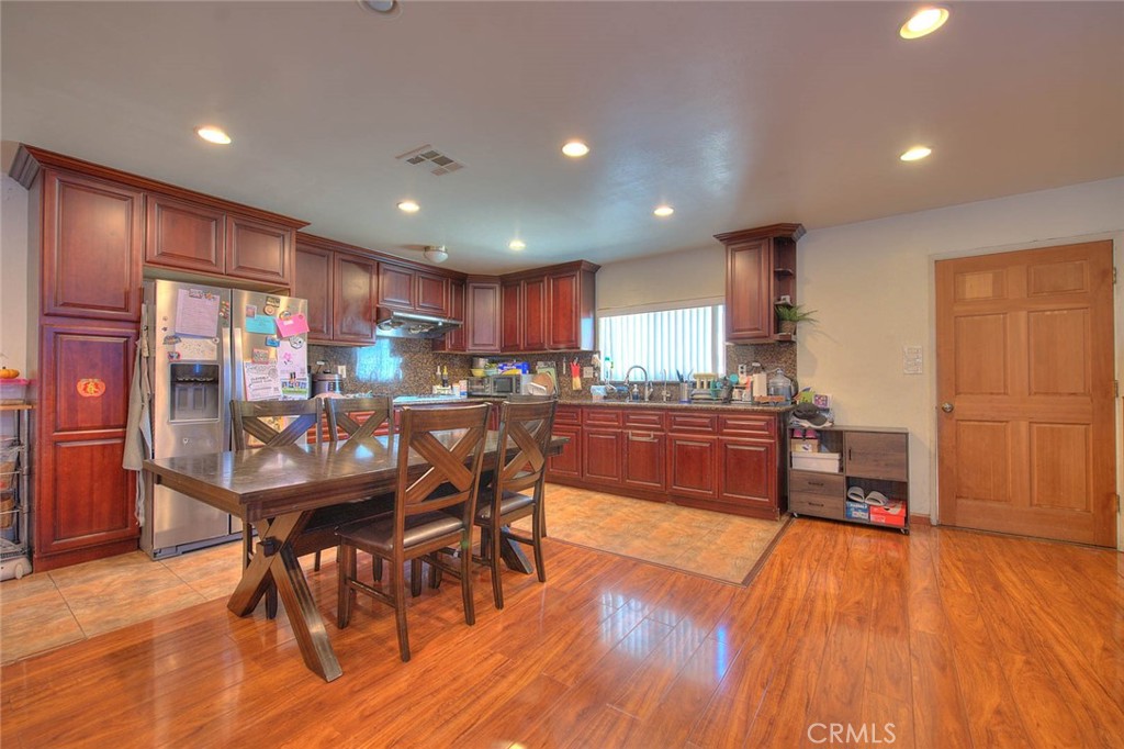 5048 Alessandro Avenue