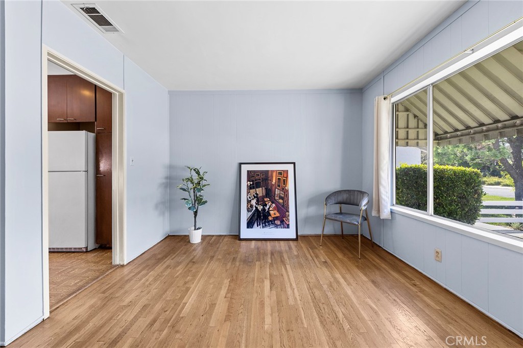 7140 N Muscatel Avenue