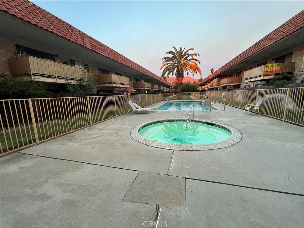 1000 Central Avenue 16