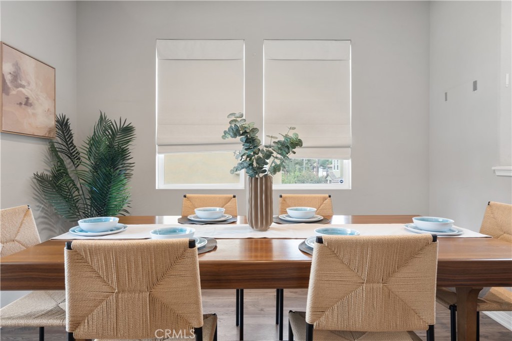 281 North Mar Vista Avenue 10