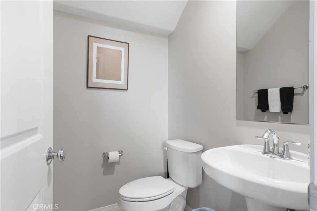 281 North Mar Vista Avenue 10