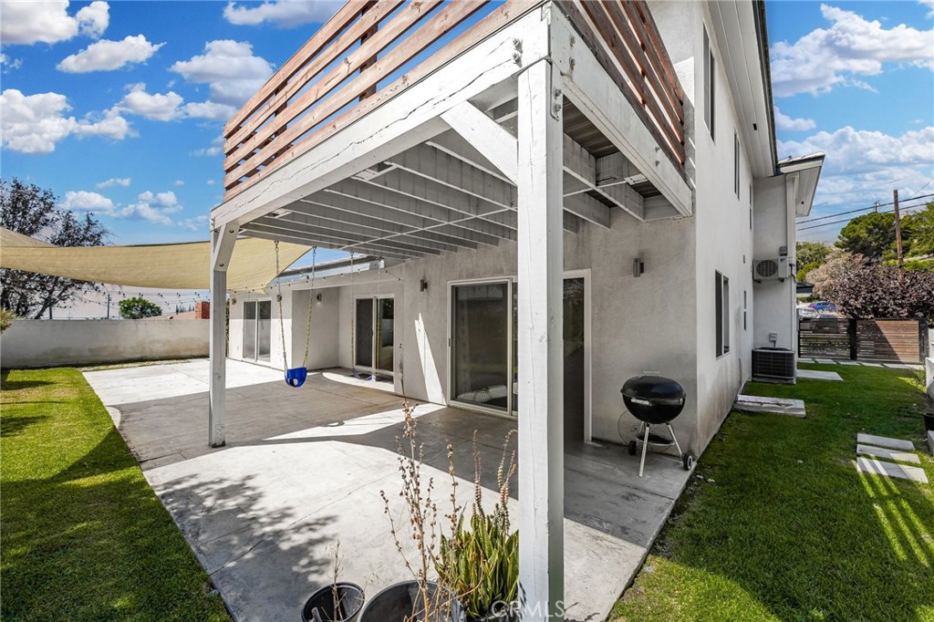 1360 Crest Vista Drive