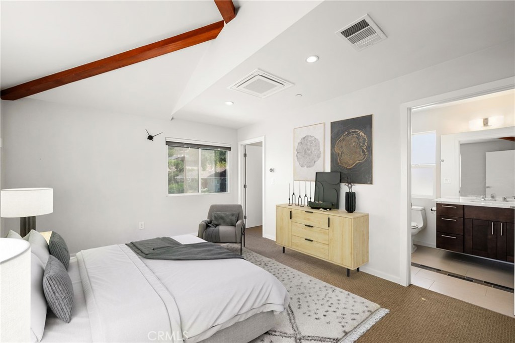 1360 Crest Vista Drive