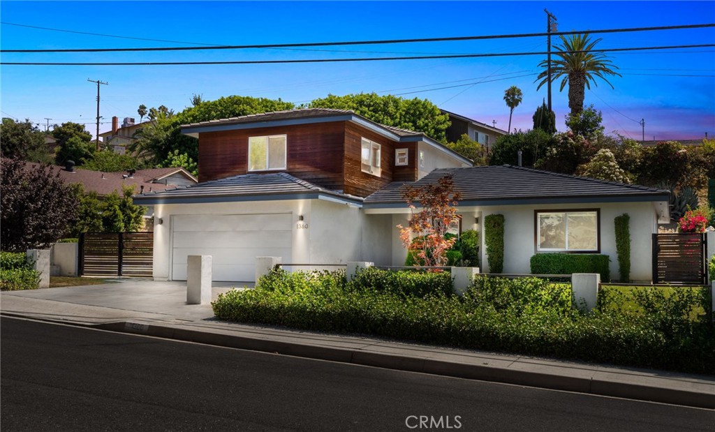 1360 Crest Vista Drive