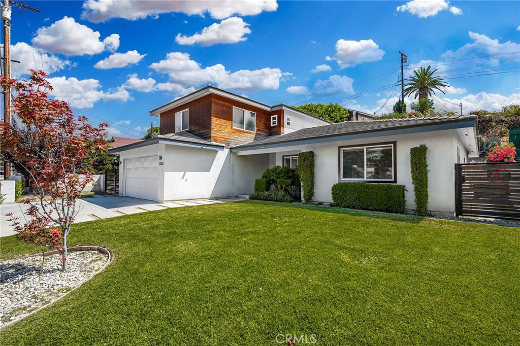 1360 Crest Vista Drive