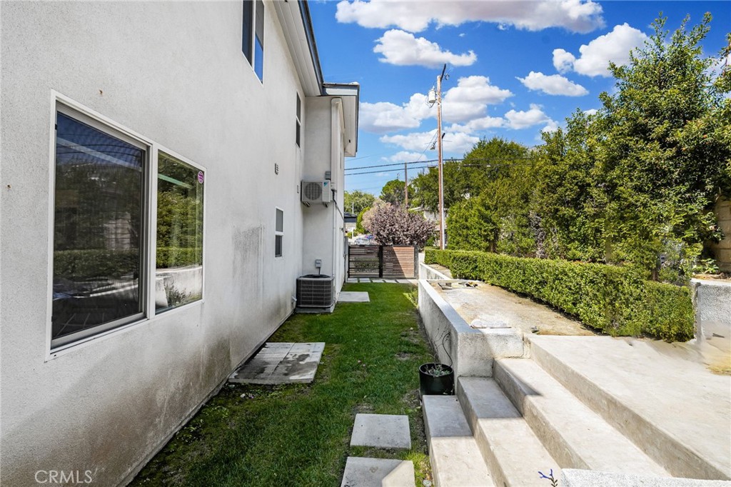 1360 Crest Vista Drive