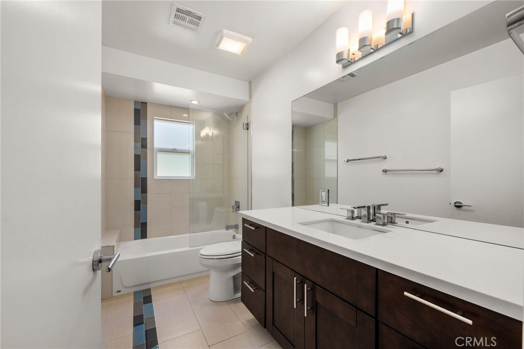 1360 Crest Vista Drive