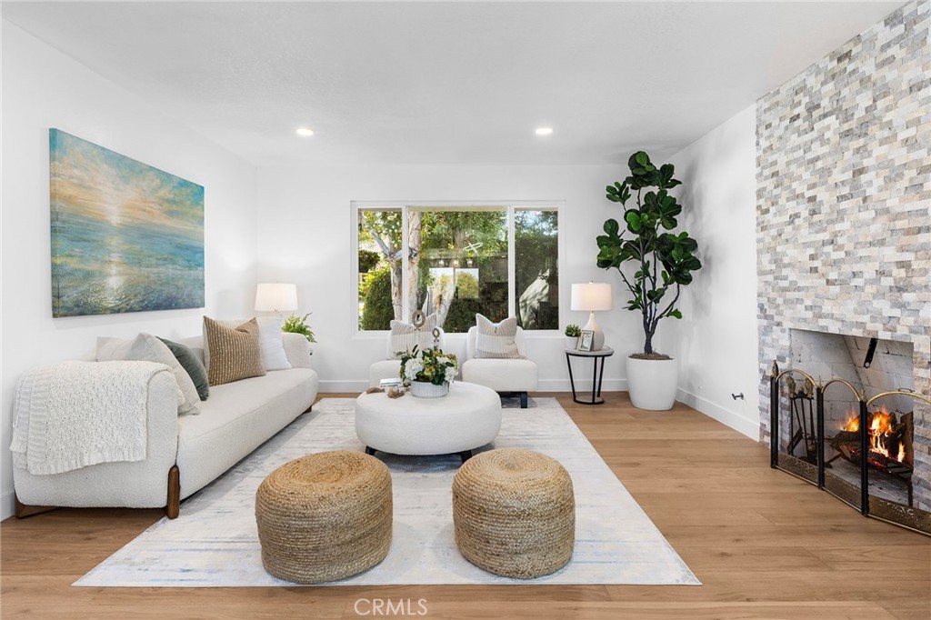 25241 Via Piedra Blanca