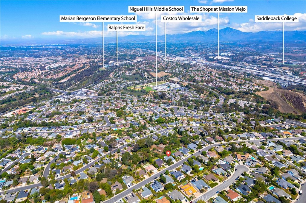 25241 Via Piedra Blanca