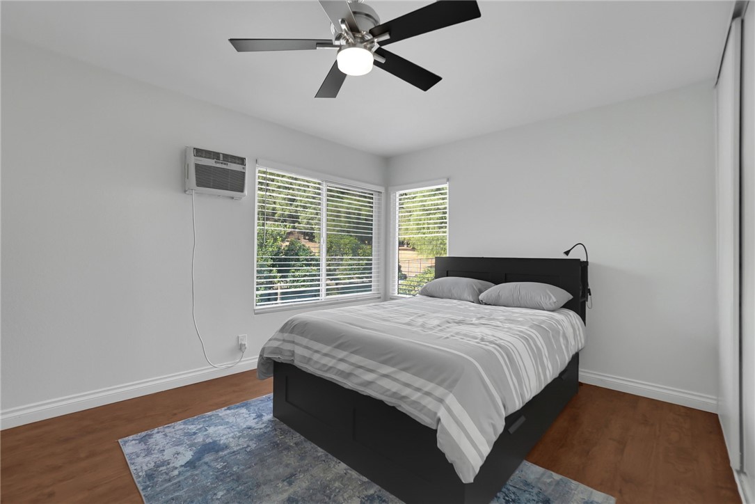 15 Hunter Point Road