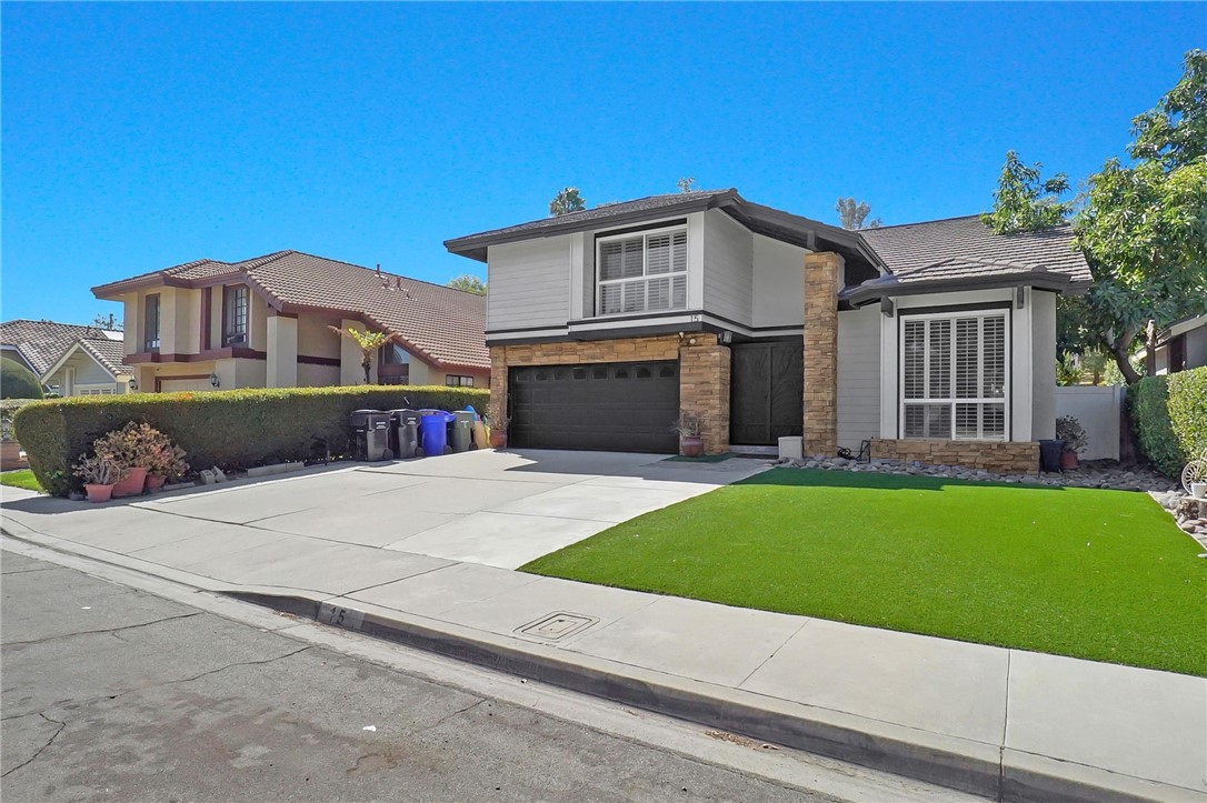 15 Hunter Point Road