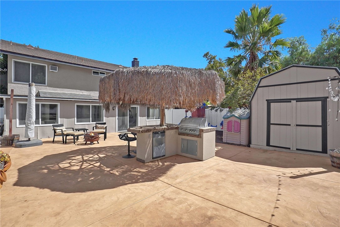 15 Hunter Point Road
