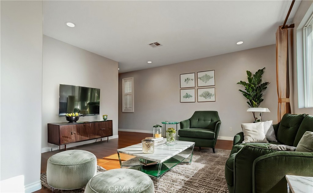 761 S Woodberry Lane