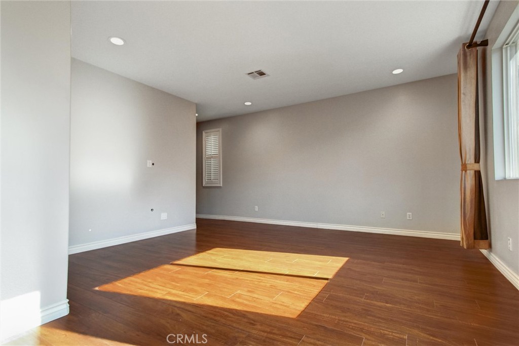 761 S Woodberry Lane