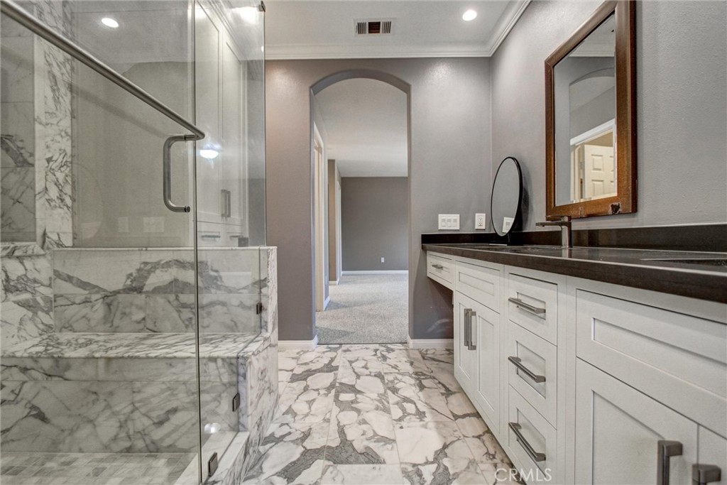 761 S Woodberry Lane