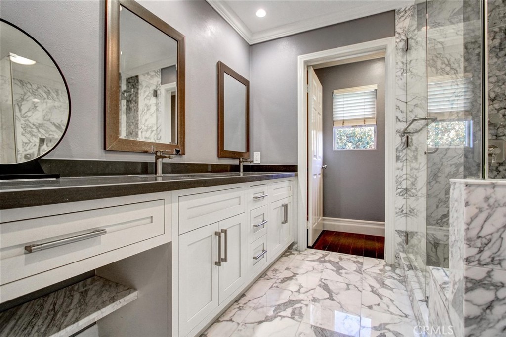 761 S Woodberry Lane