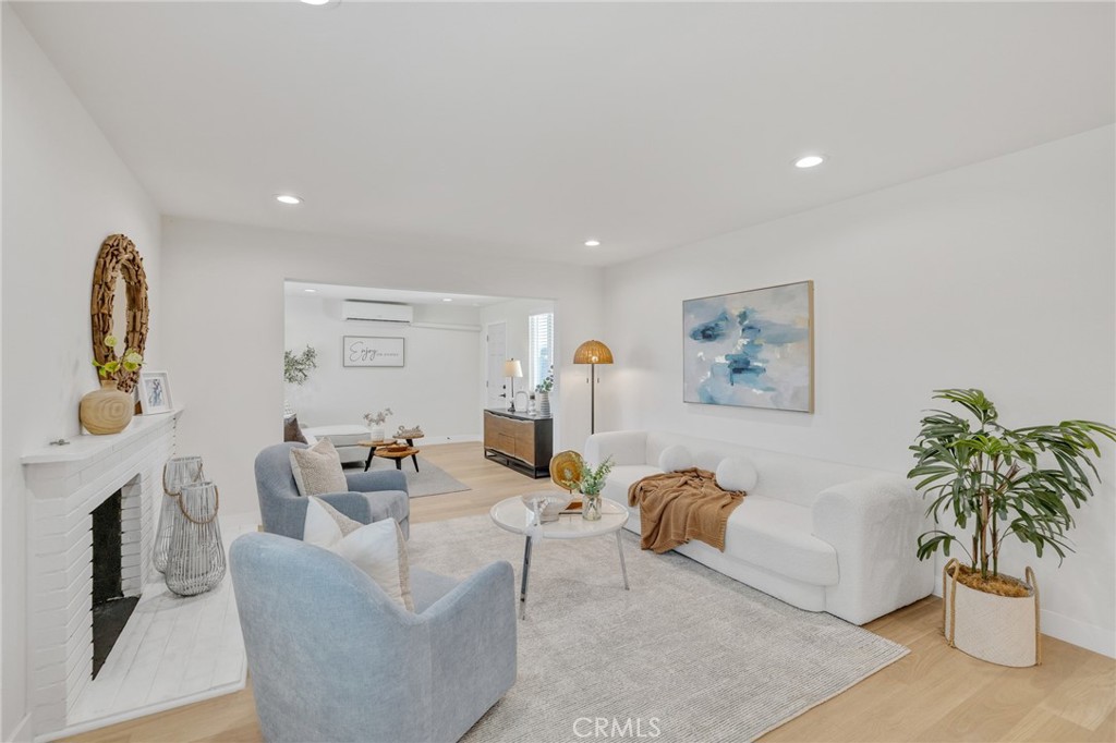 1052 E Galatea Street