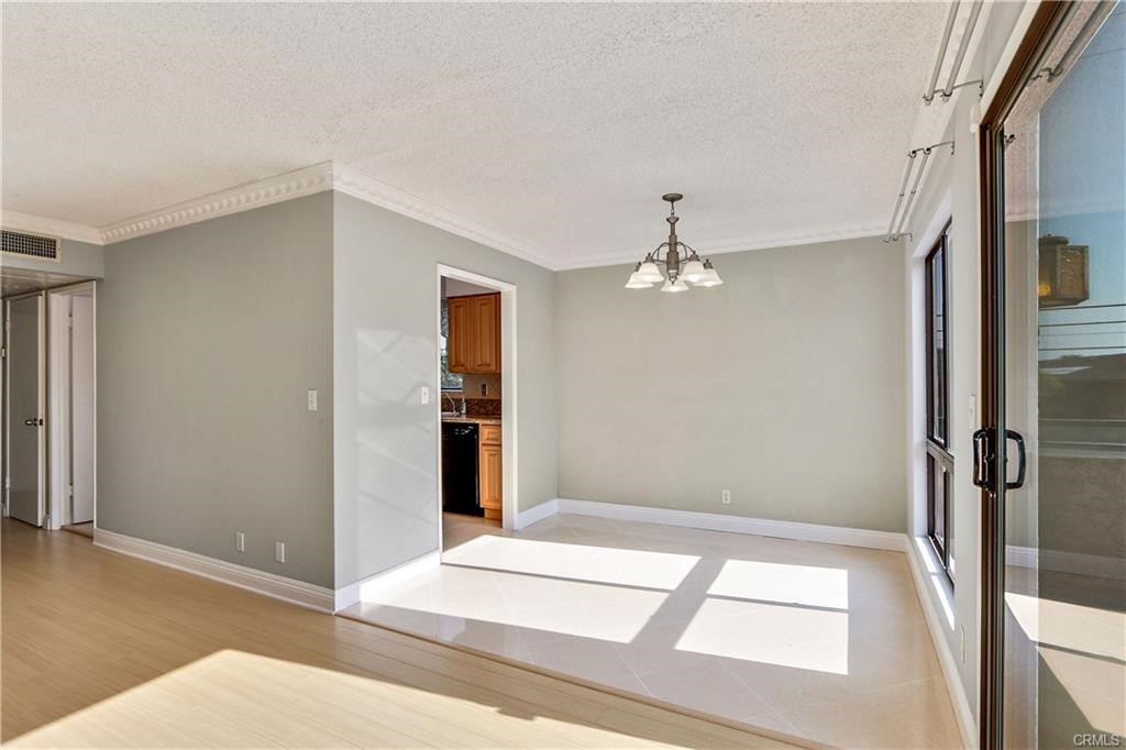 1126 Fairview Avenue 215