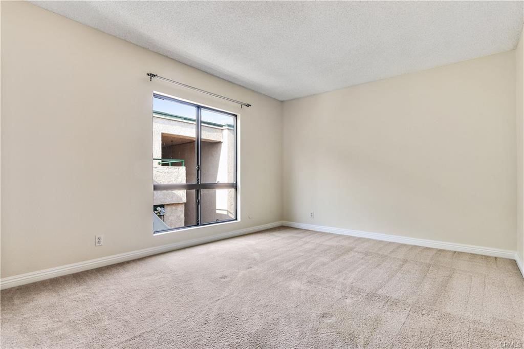 1126 Fairview Avenue 215