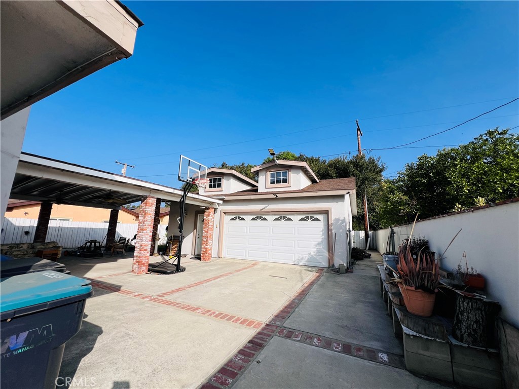 303 Joyce St