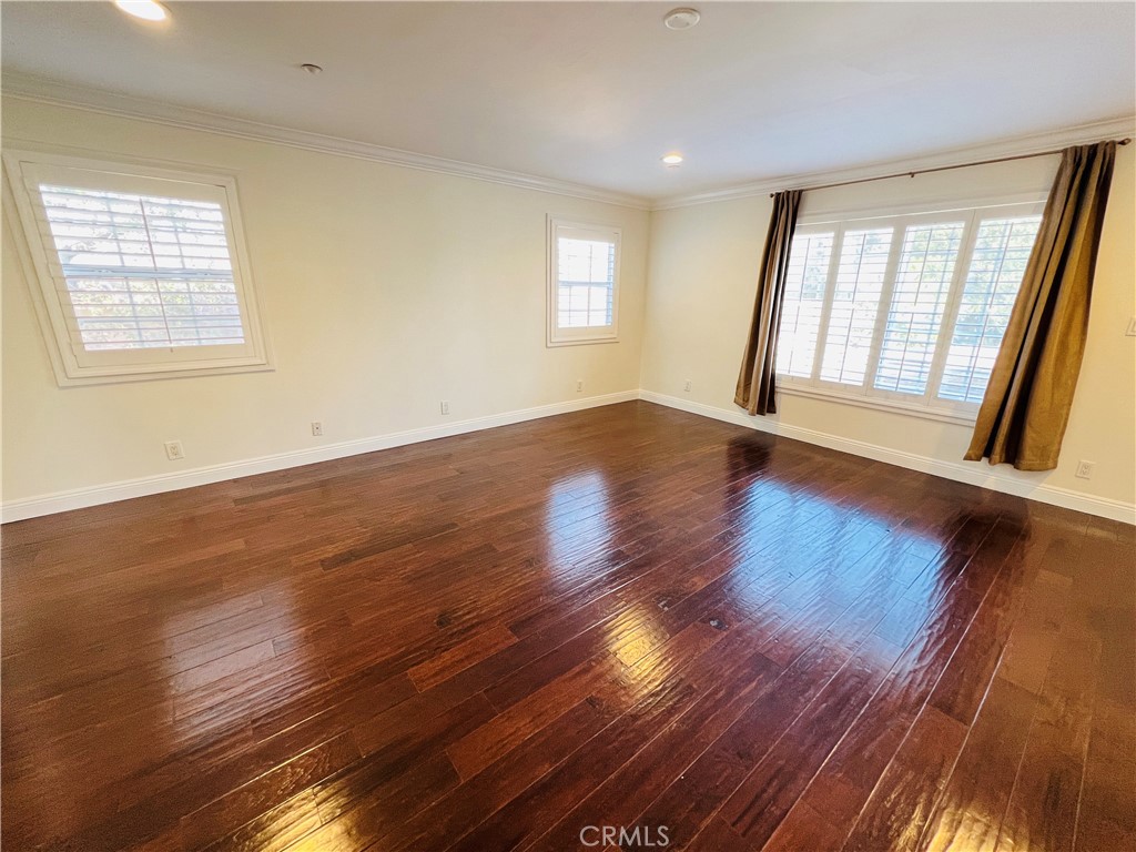 303 Joyce St