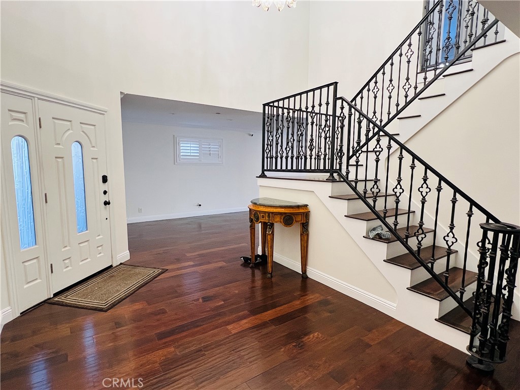 303 Joyce St