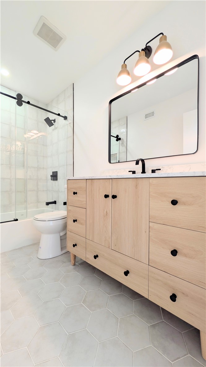 3817 Sycamore Street