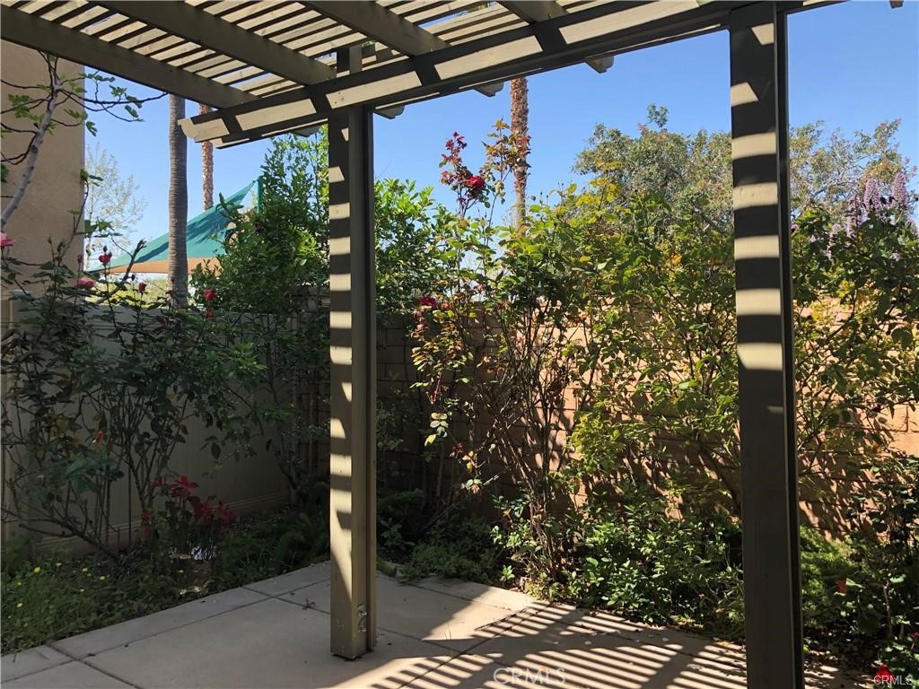 2971 E Via Corvina