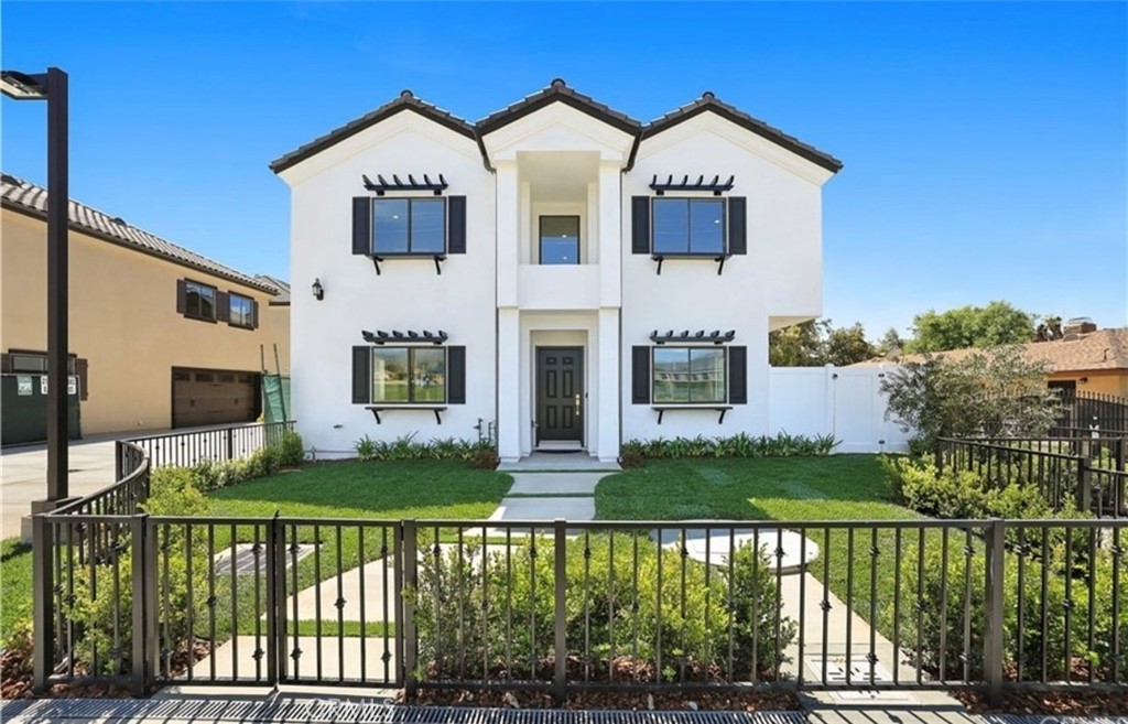 21050 E Cypress Street