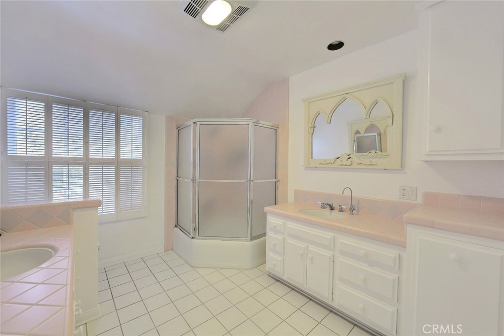 1141 Rodeo Road