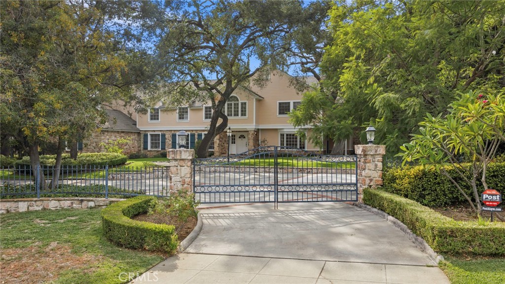 1141 Rodeo Road