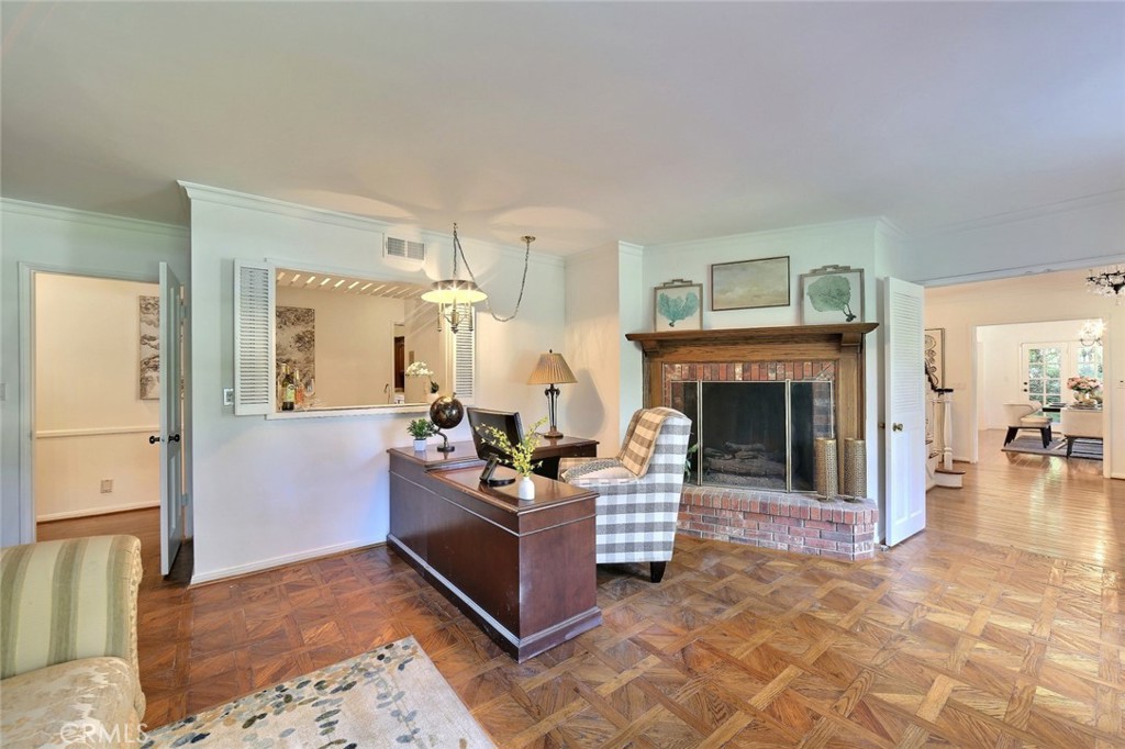 1141 Rodeo Road