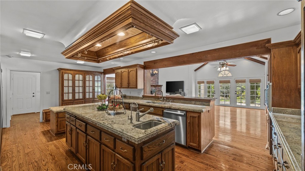 1141 Rodeo Road