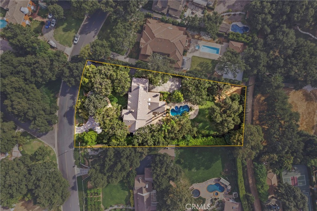 1141 Rodeo Road