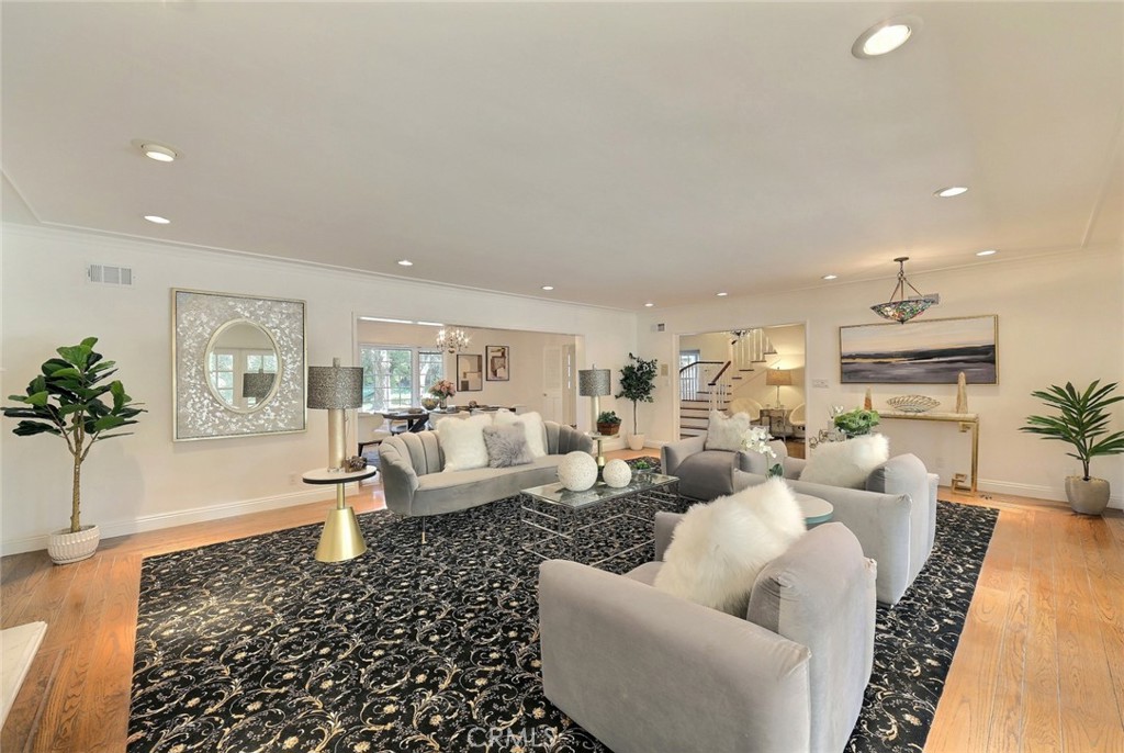 1141 Rodeo Road