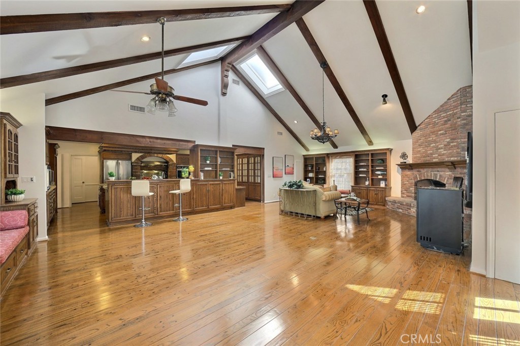 1141 Rodeo Road