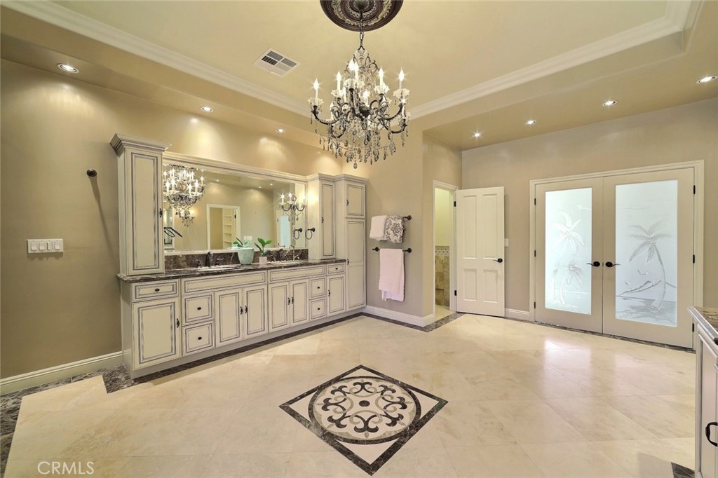1141 Rodeo Road