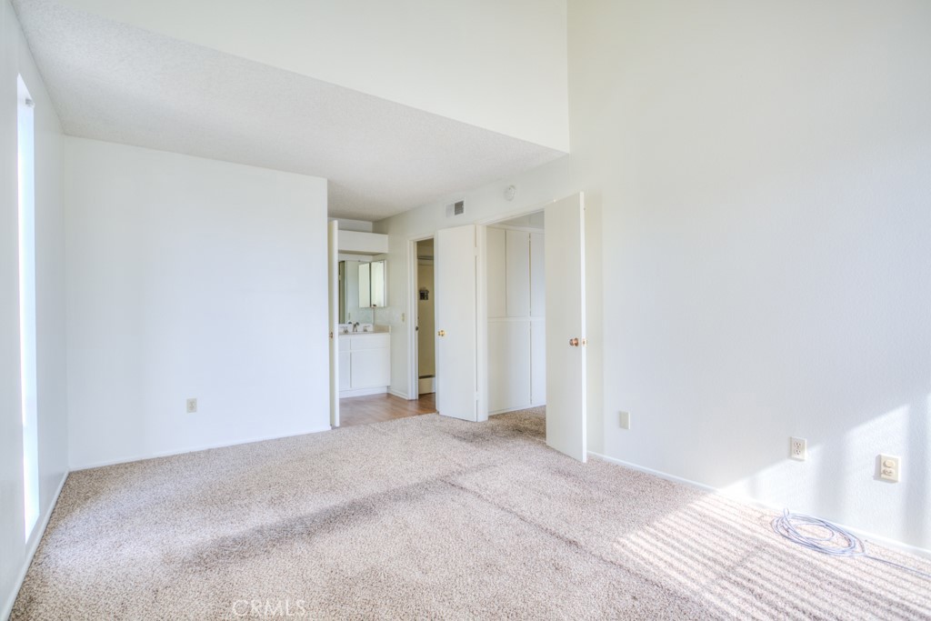 2950 Haddonfield Loop