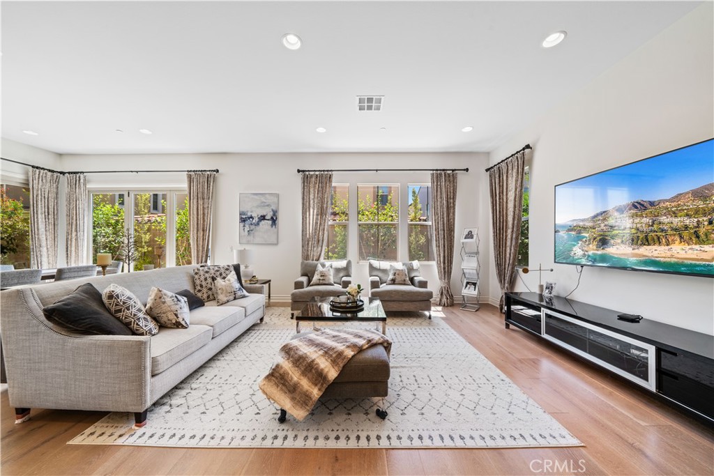 66 Hearst