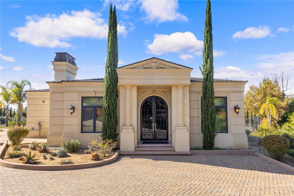 165 Circle Drive
