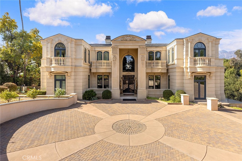 165 Circle Drive
