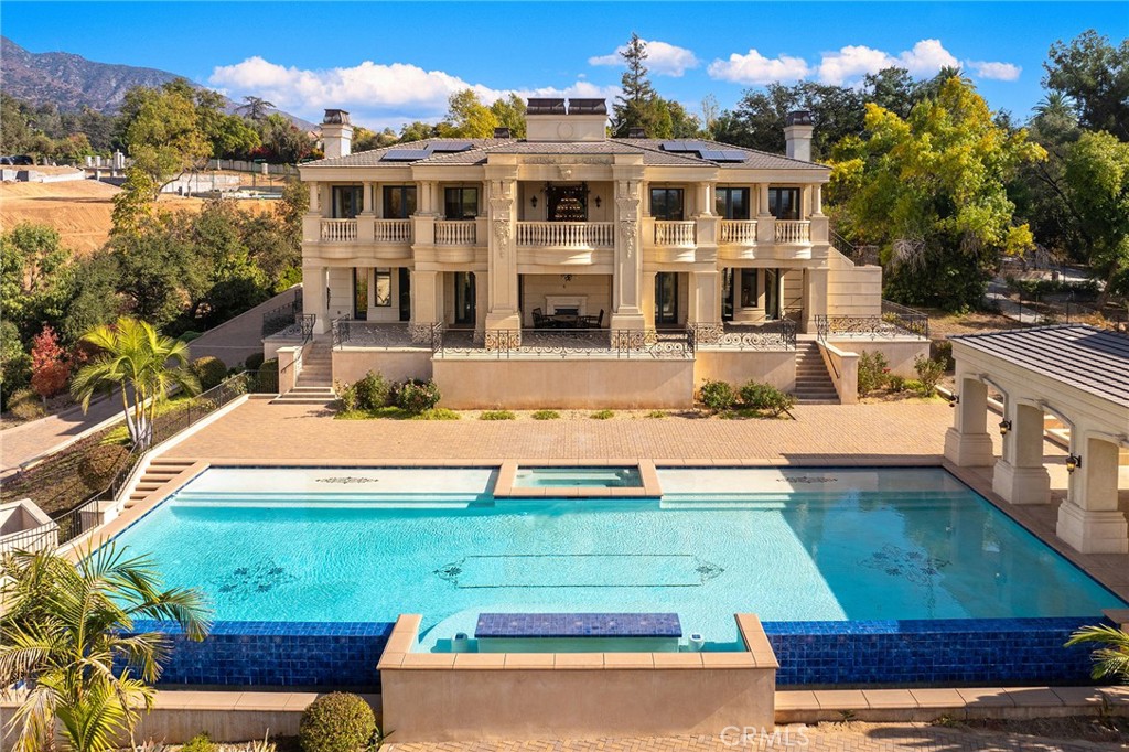 165 Circle Drive