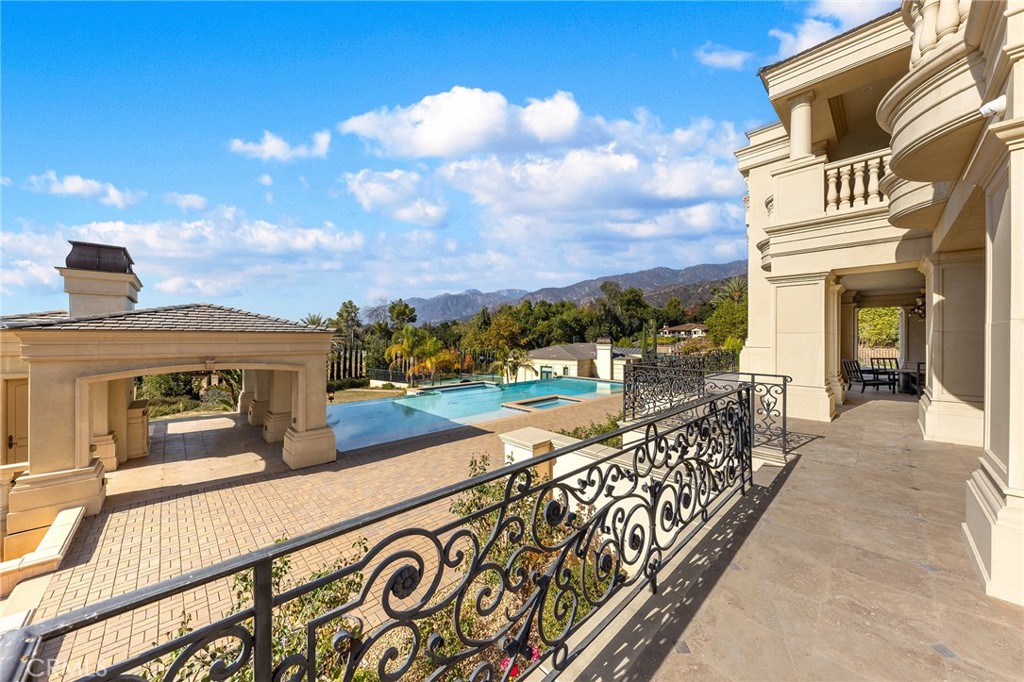 165 Circle Drive