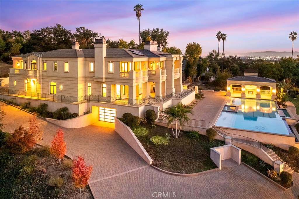 165 Circle Drive