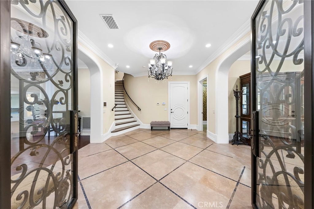 165 Circle Drive
