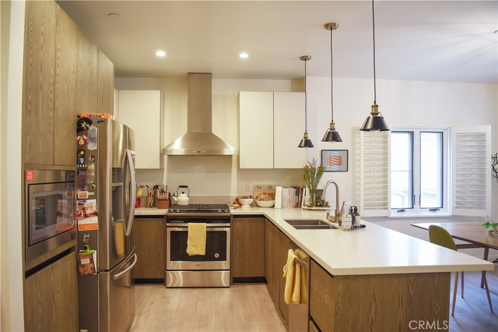 168 S Sierra Madre Boulevard 304