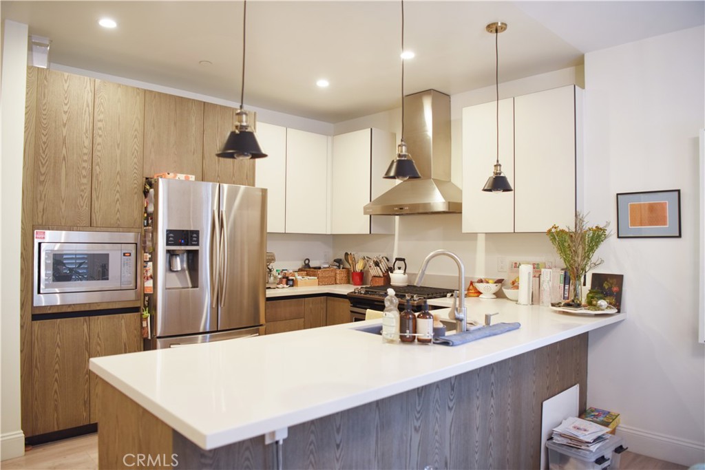 168 S Sierra Madre Boulevard 304