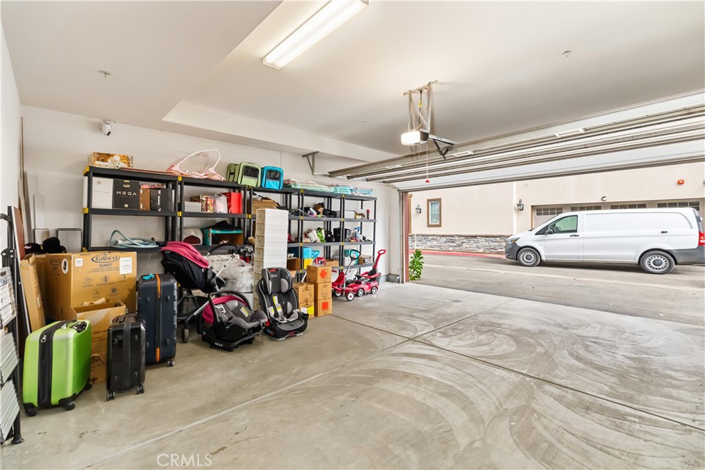 715 S Azusa Avenue C